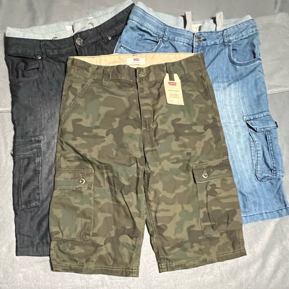 CARGO SHORTS - Picture 1 of 3
